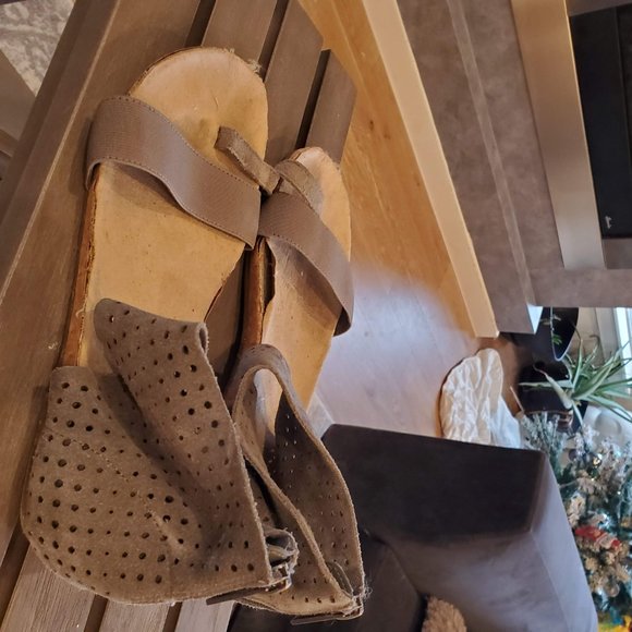 Kenneth Cole Reaction Gladiator Sandals - Gray - Picture 2 of 4